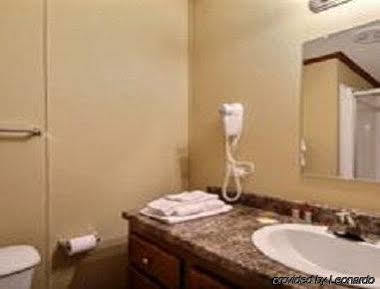 Dilley Lodge Bagian luar foto