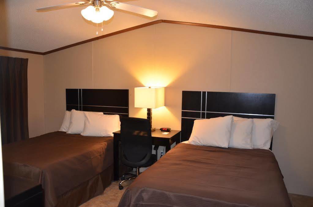 Dilley Lodge Bagian luar foto
