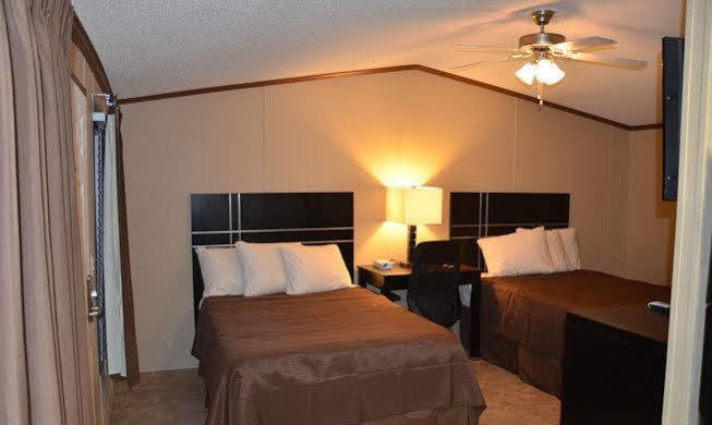 Dilley Lodge Bagian luar foto